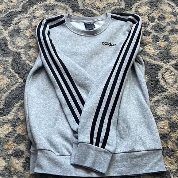 Excellent condition adidas sweatshirt - Picture 2 of 3